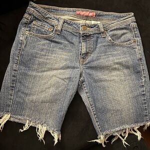 Levi’s Blue Denim Frayed Hem Shorts Junior’s size 11